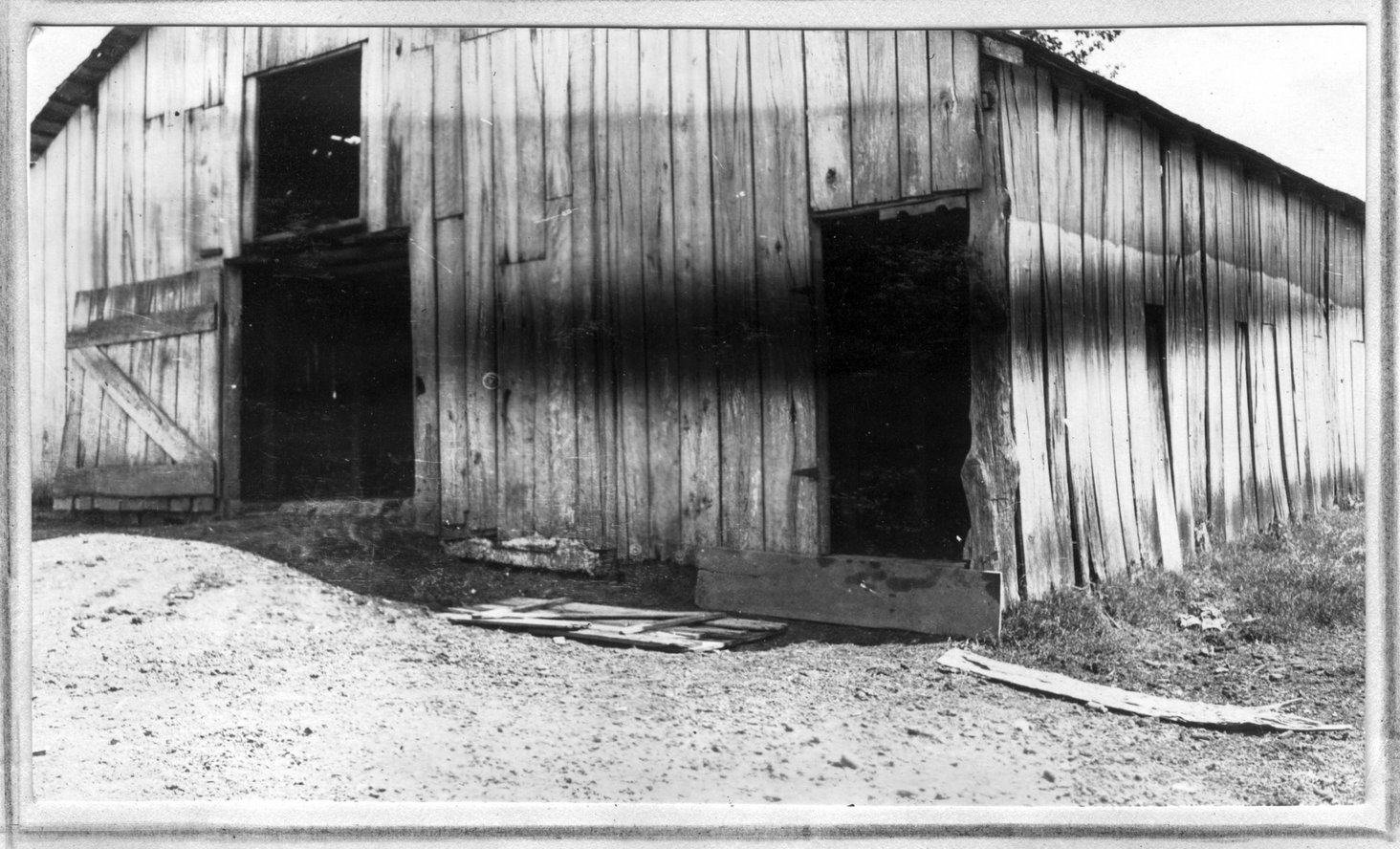 134~C. P. Davis Barn Aug 1920.jpg